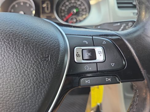 Used 2016 Volkswagen Golf S FWD image 24