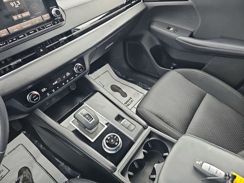 Used 2022 Mitsubishi Outlander ES AWD/4WD image 28