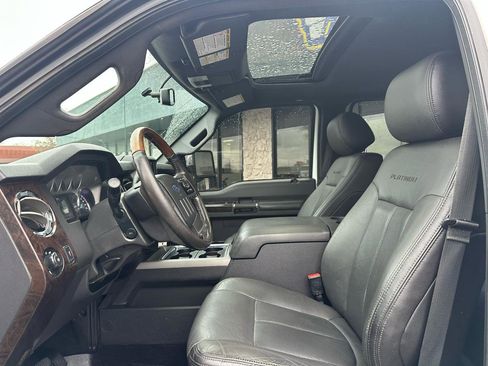 Used 2016 Ford F250 Platinum image 2