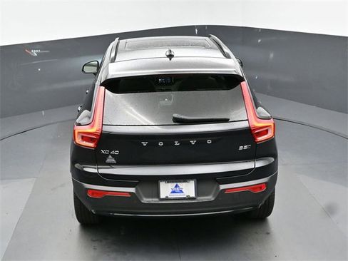 Used 2024 Volvo XC40 B5 Plus w/ Climate Package image 49