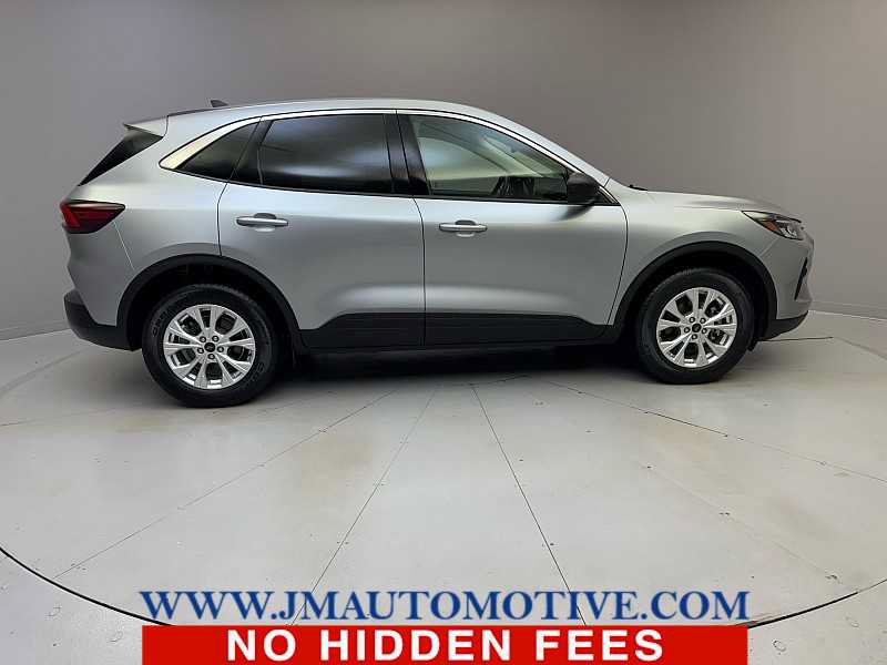 Used 2023 Ford Escape Active w/ Tech Pack #1 AWD/4WD image 6
