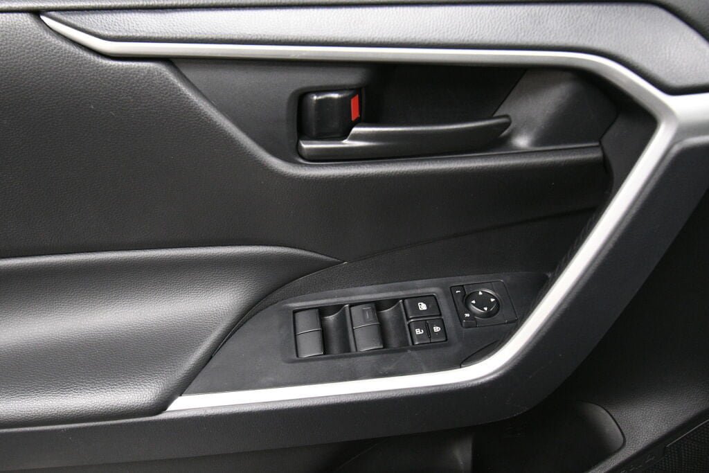 Certified 2025 Toyota RAV4 LE FWD image 12