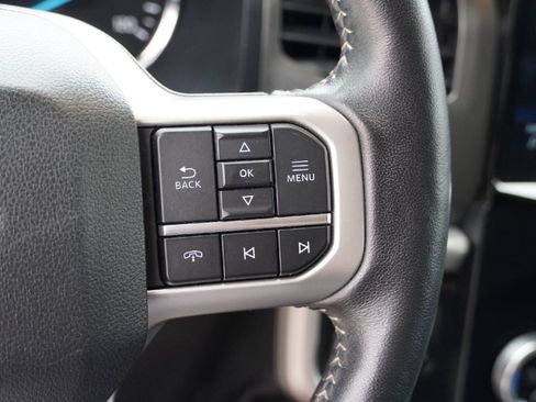 Used 2024 Ford Expedition XLT image 15