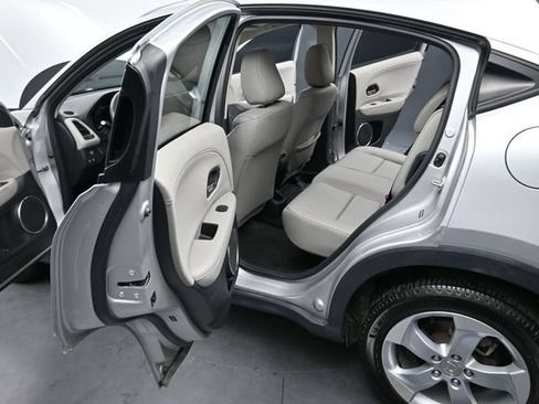 Used 2016 Honda HR-V EX-L image 17