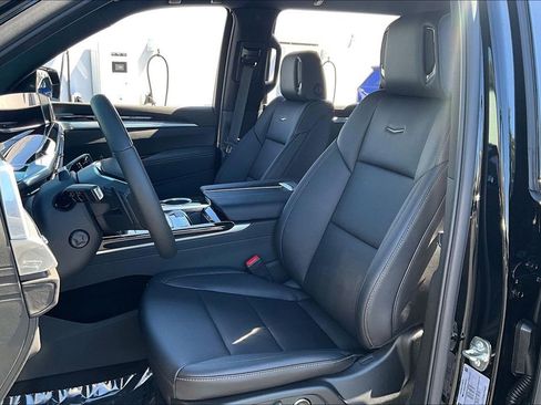 New 2026 Cadillac Escalade ESV 2WD w/ LPO, Floor Liner Package image 12
