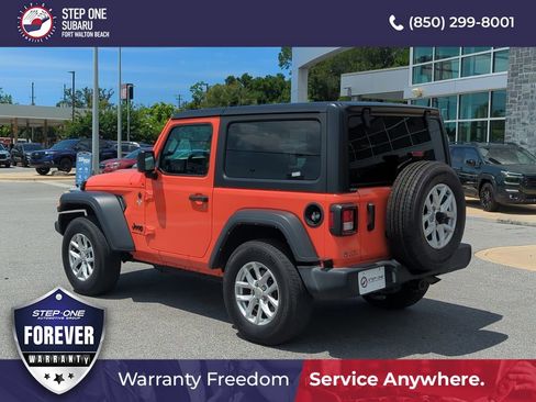 Used 2023 Jeep Wrangler Sport AWD/4WD image 5