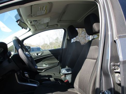 Used 2021 Ford EcoSport SE image 8