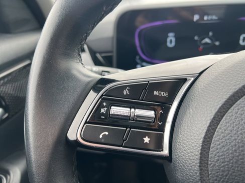 Used 2025 Kia Seltos S image 16