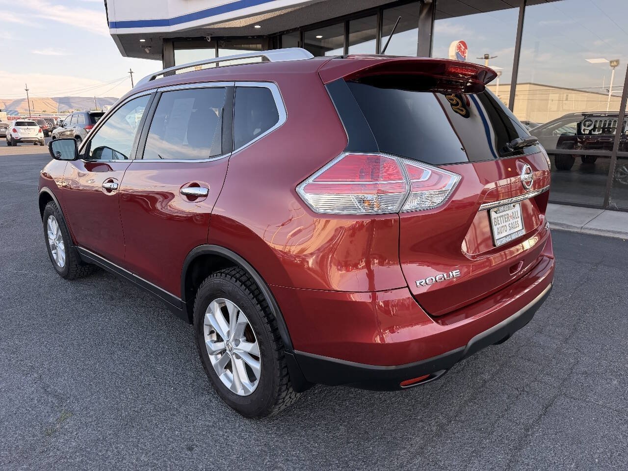 Used 2016 Nissan Rogue SV AWD/4WD image 7