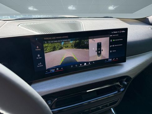 Certified 2025 BMW 330i Sedan RWD image 28