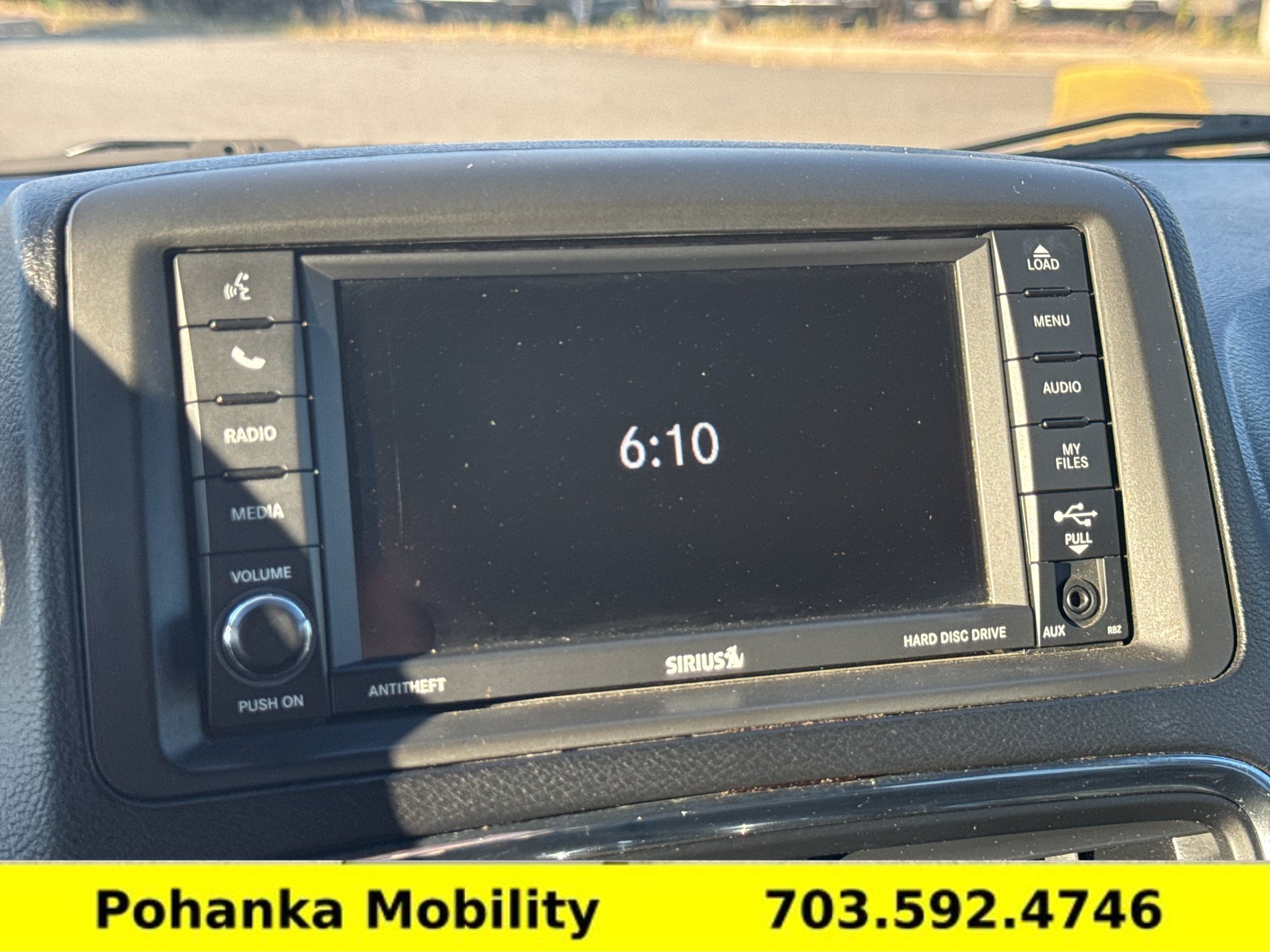 Used 2017 Dodge Grand Caravan SXT FWD image 18