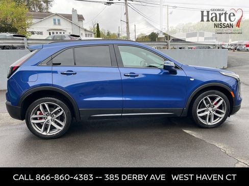 Used 2021 Cadillac XT4 Sport w/ Cold Weather Package AWD/4WD image 5