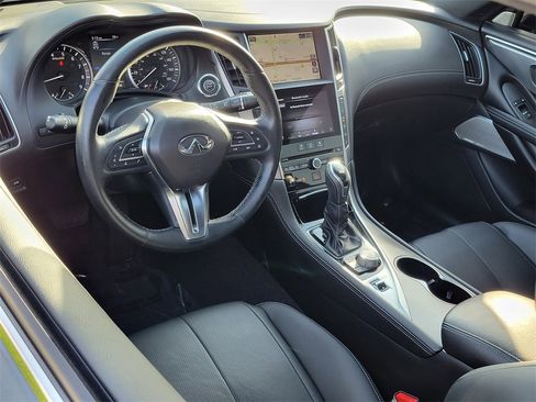 Used 2022 INFINITI Q60 3.0t Luxe w/ Essential Package image 3