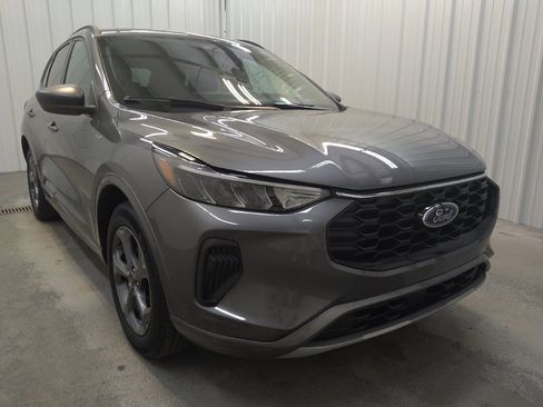 Used 2024 Ford Escape ST-Line w/ Tech Pack #1 FWD image 13