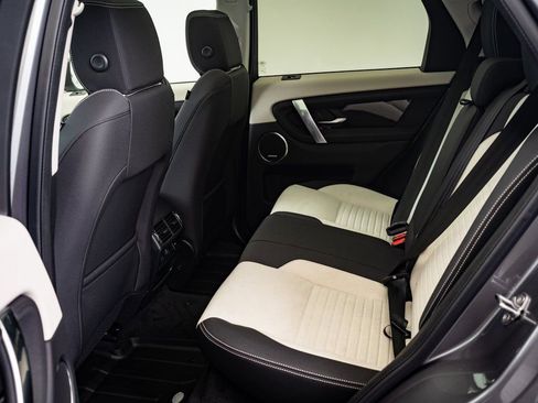 Certified 2025 Land Rover Discovery Sport S image 34