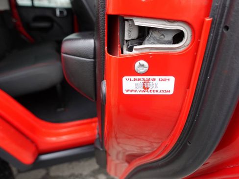 Used 2021 Jeep Wrangler Unlimited Rubicon w/ Dual Top Group image 39