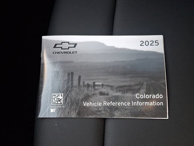 Used 2025 Chevrolet Colorado Trail Boss AWD/4WD image 27