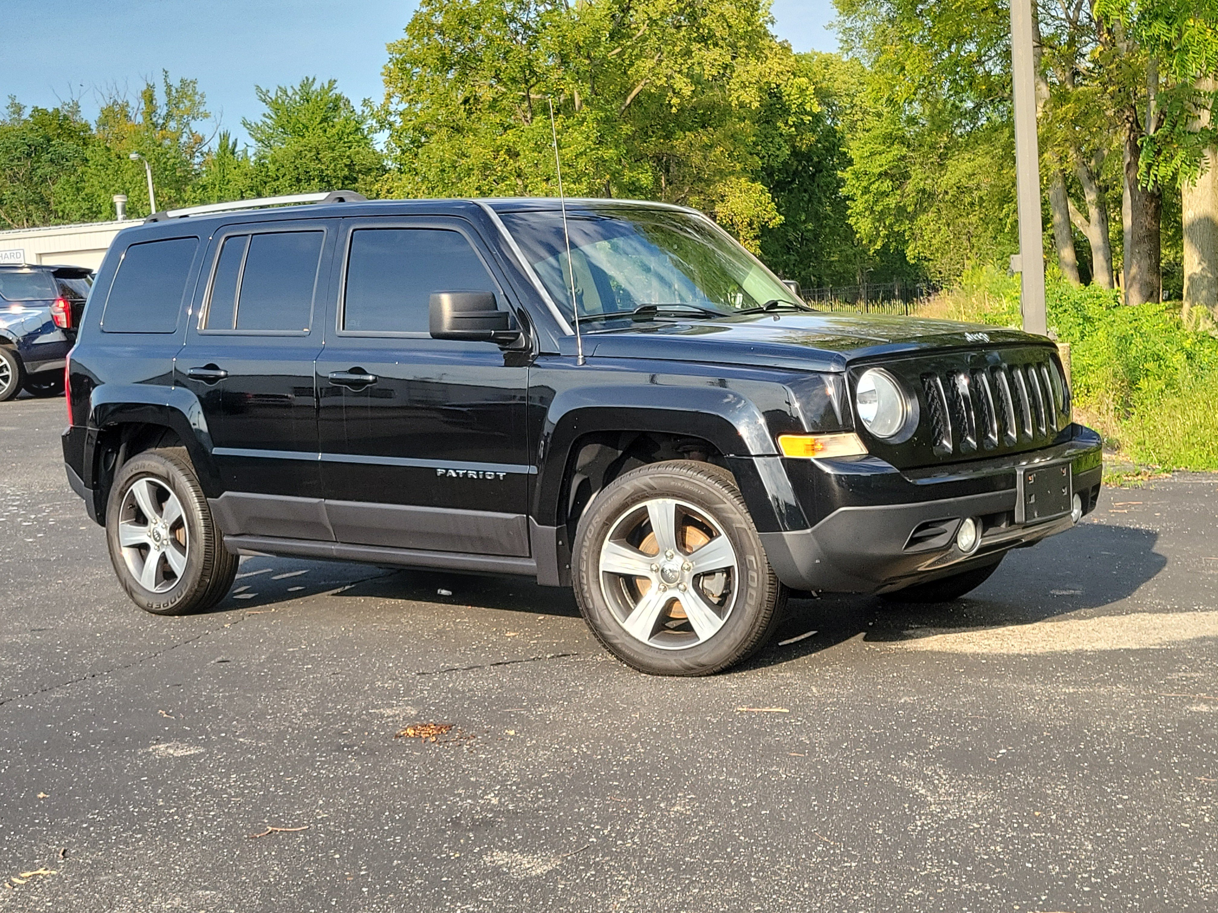 Used 2016 Jeep Patriot High Altitude FWD image 31