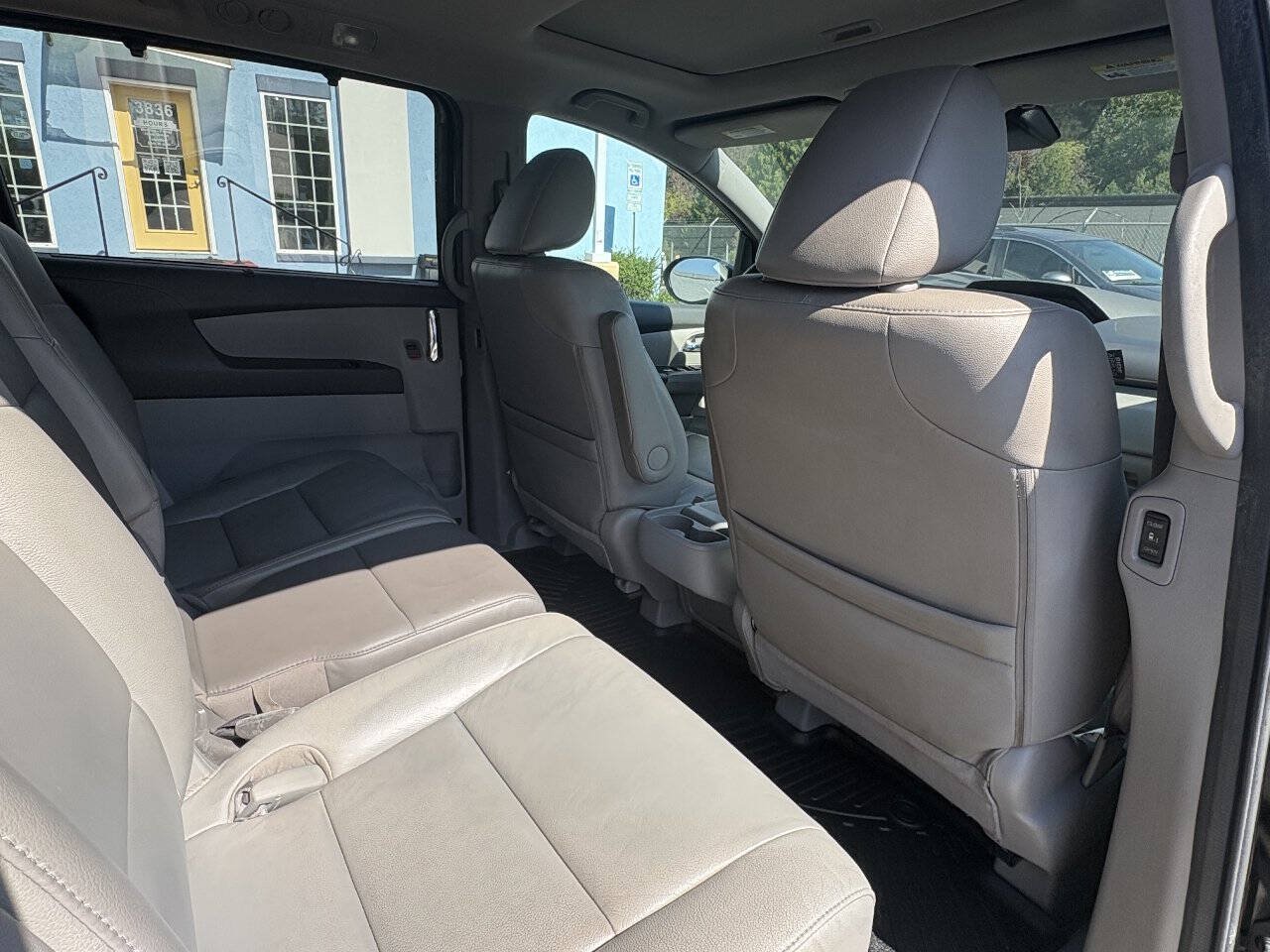 Used 2015 Honda Odyssey EX-L image 19
