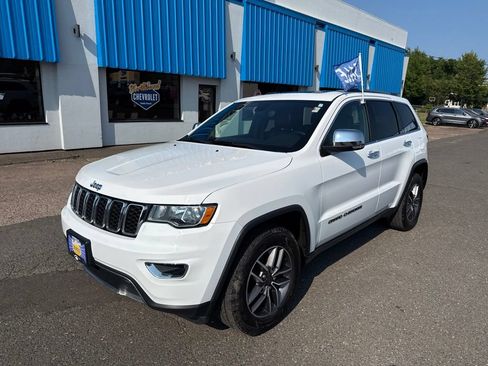 Used 2020 Jeep Grand Cherokee Limited w/ Trailer Tow Group IV AWD/4WD image 2