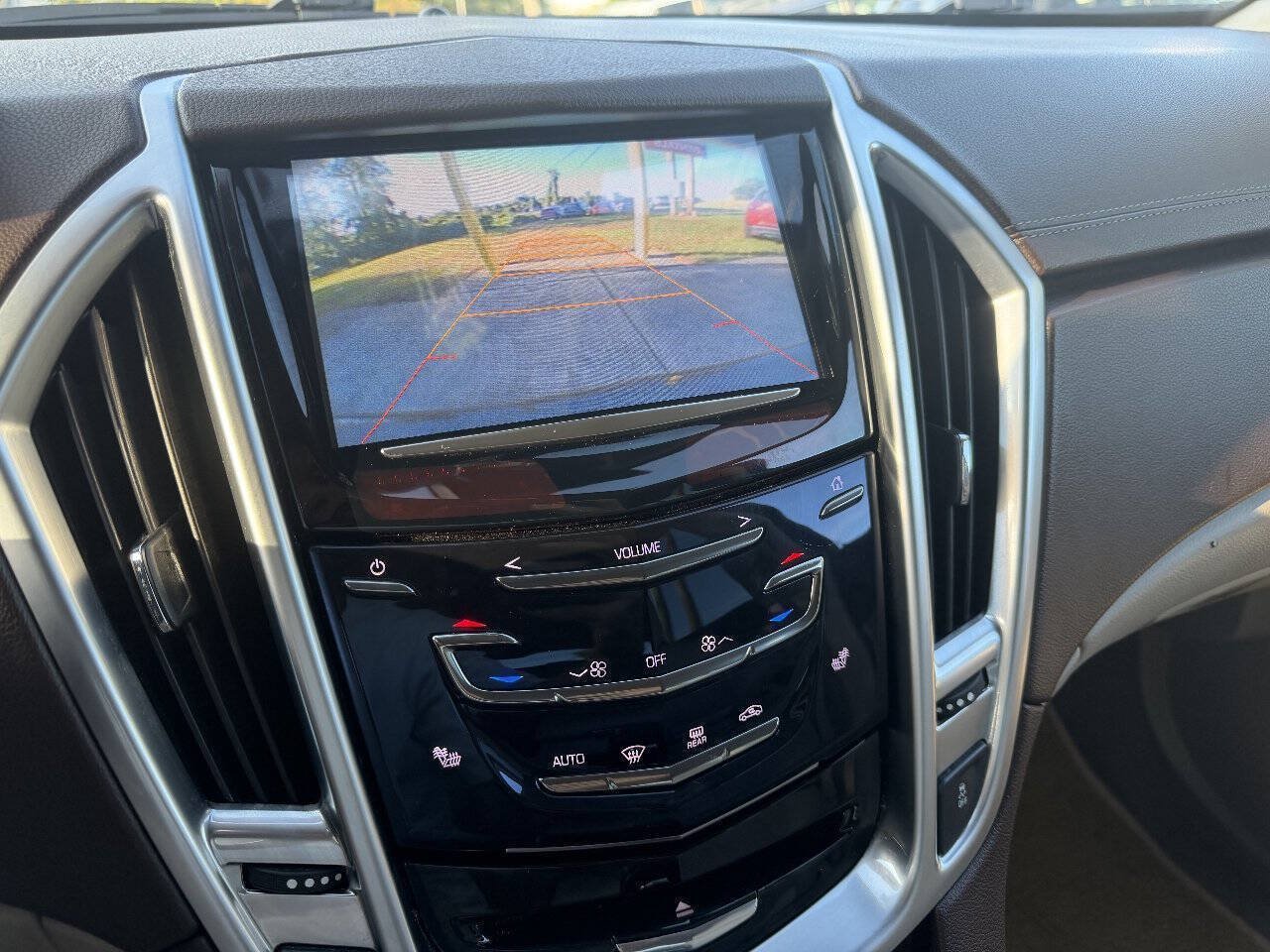Used 2015 Cadillac SRX Luxury w/ Driver Awareness Package AWD/4WD image 23