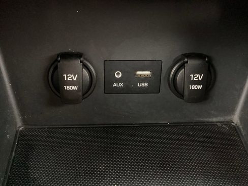 Used 2018 Hyundai Elantra GT image 18