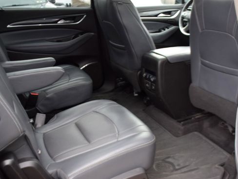 Used 2018 Buick Enclave Premium w/ Trailering Package AWD/4WD image 32