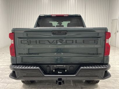New 2026 Chevrolet Silverado 1500 Custom Trail Boss w/ LPO, Dark Essentials Package