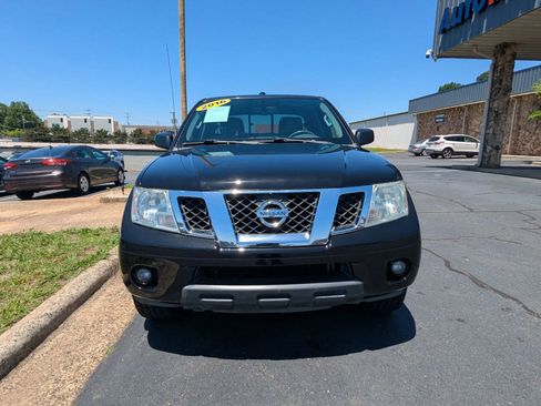 Used 2016 Nissan Frontier SV w/ SV Value Truck Package AWD/4WD image 2