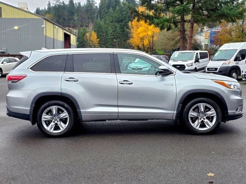 Used 2016 Toyota Highlander Limited Platinum image 8