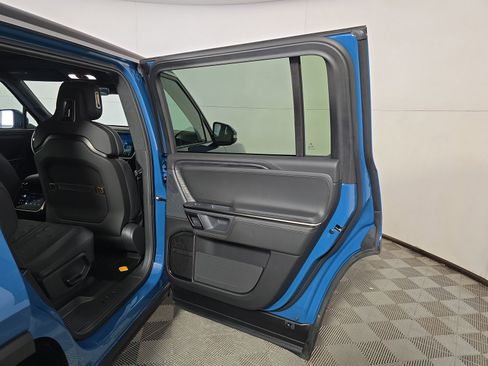 Used 2023 Rivian R1S Adventure image 19