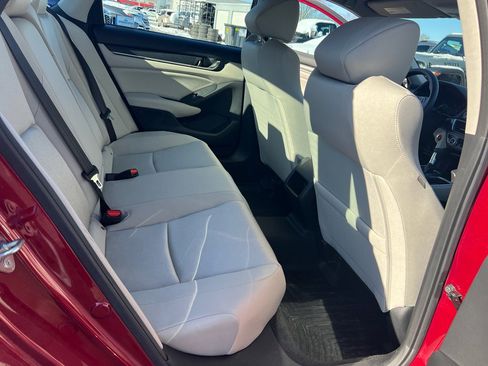 Used 2018 Honda Accord LX image 7