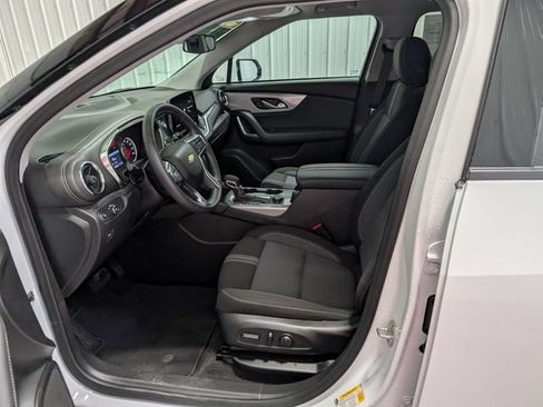 Used 2025 Chevrolet Blazer LT FWD image 14