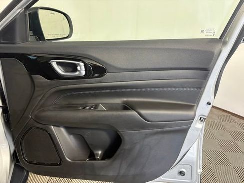 New 2026 Jeep Compass Limited AWD/4WD image 15
