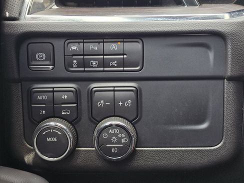 Certified 2025 Chevrolet Tahoe Premier AWD/4WD image 38