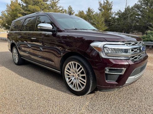 Used 2024 Ford Expedition Max Platinum image 3