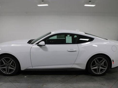 New 2026 Ford Mustang Coupe image 5