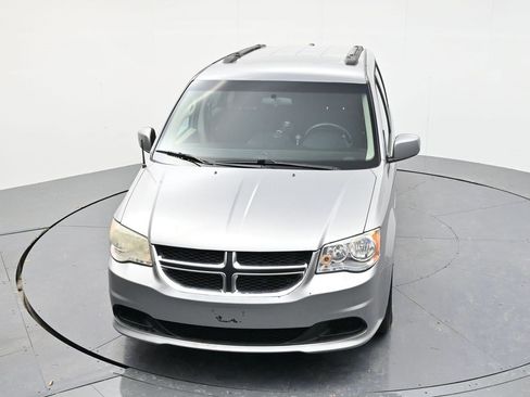 Used 2016 Dodge Grand Caravan SXT image 41