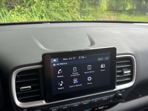 Used 2026 Hyundai Venue SEL FWD image 17