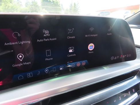 Used 2025 Cadillac Lyriq Luxury RWD image 25