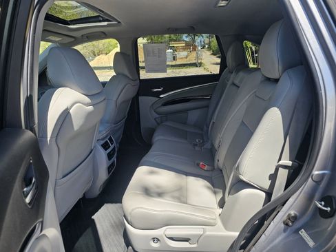 Used 2017 Acura MDX SH-AWD image 31