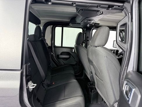 Used 2023 Jeep Gladiator Willys image 23