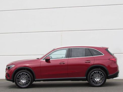 New 2025 Mercedes-Benz GLC 300 4MATIC image 4