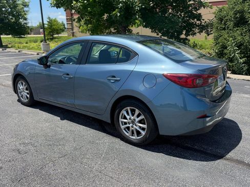 Used 2014 MAZDA MAZDA3 i Touring w/ Moonroof Package 1 FWD image 3