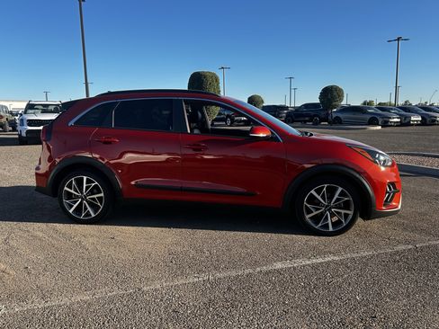 Certified 2022 Kia Niro Touring Special Edition image 5