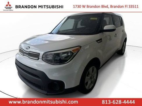 Used 2019 Kia Soul w/ Convenience Package FWD image 2