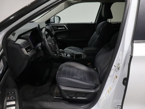 Used 2024 Mitsubishi Outlander SEL AWD/4WD image 14