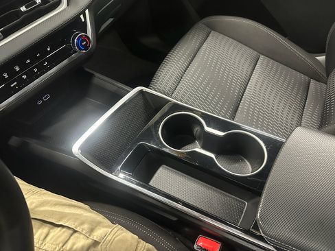 Certified 2025 Chevrolet Equinox LT image 30