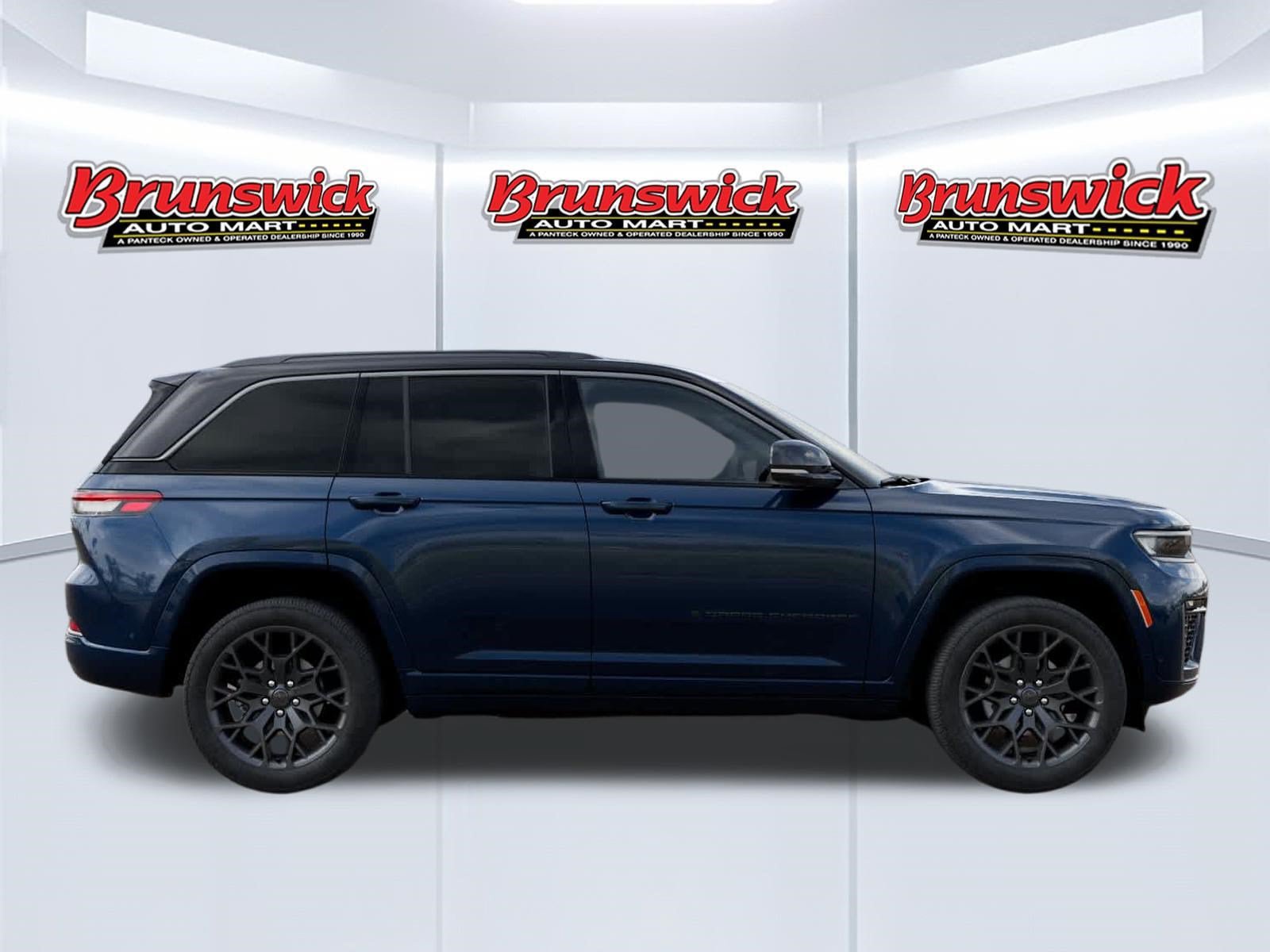 New 2027 Jeep Grand Cherokee Summit AWD/4WD image 21