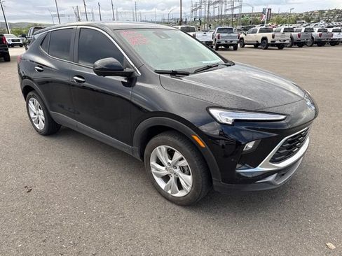 Certified 2024 Buick Encore GX Preferred w/ Comfort Package AWD/4WD image 3